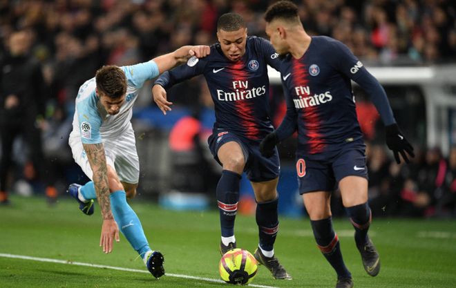 希勒评英超本轮最佳阵容：埃泽领衔，内托、皮克福德等人在列（希勒评选英超本轮最佳11人：埃泽领衔，内托与皮克福德上榜）